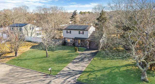 Photo of 17 Susan Dr, Bellport, NY 11713