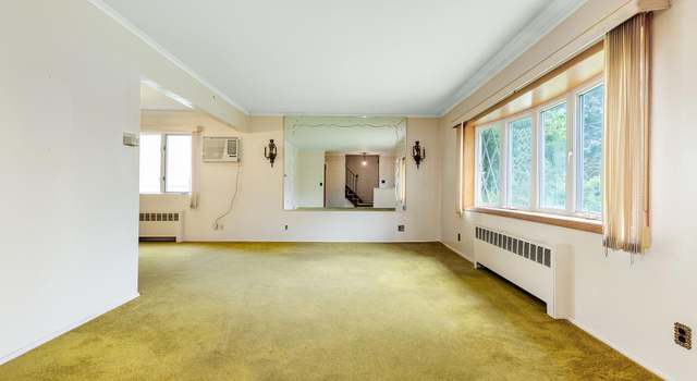 Photo of 593 Maude St, South Hempstead, NY 11550