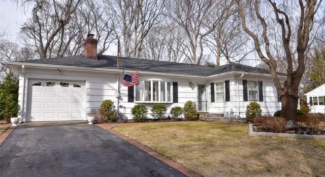Photo of 9 Marbeth Cir, Miller Place, NY 11764