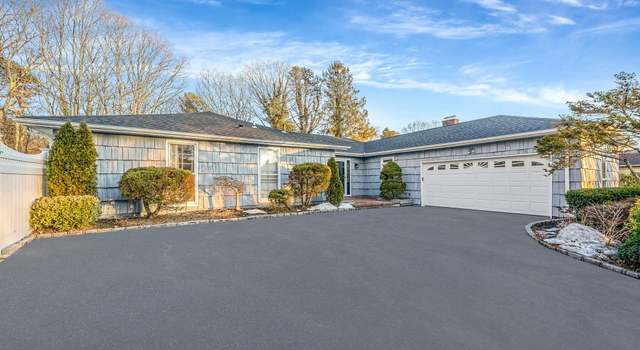 Photo of 15 Crawford Dr, Dix Hills, NY 11746