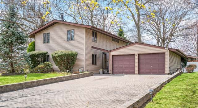 Photo of 78 Shinbone Ln, Commack, NY 11725