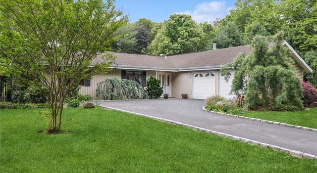 Photo of 71 Patricia Ln, South Setauket, NY 11720