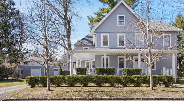 Photo of 9 Dobbs Ter, Scarsdale, NY 10583
