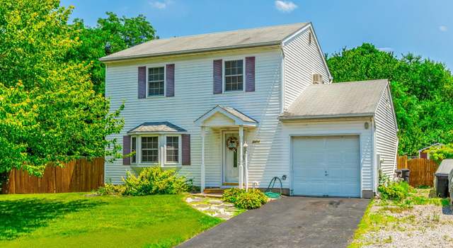 Property at 1191 E 3rd Ave, Bay Shore, NY 11706, 3 beds, 1.5 baths