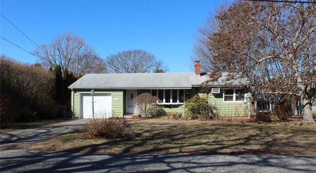 Photo of 7 Windermere Dr, Sag Harbor, NY 11963