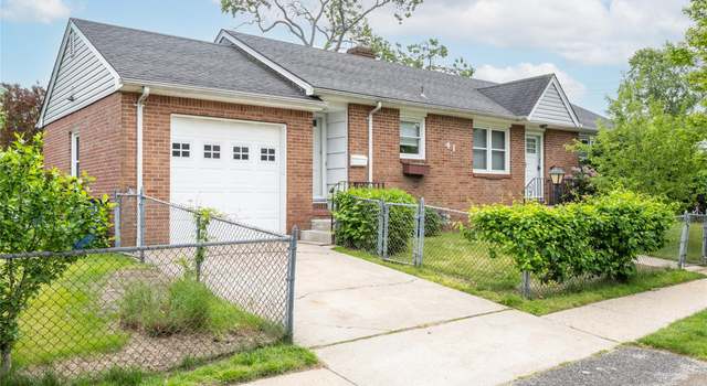 Photo of 41 Livingston Ave, Babylon, NY 11702