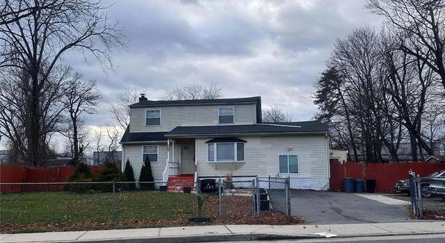 Photo of 1502 Little East Neck Rd, Wyandanch, NY 11798