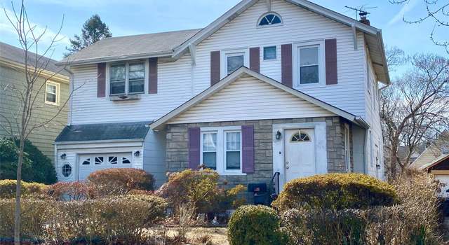 Photo of 34 Daisy Ave, Floral Park, NY 11001