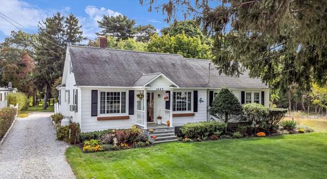 Photo of 1443 W Main St, Riverhead, NY 11901