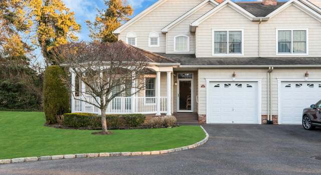 Photo of 29 Daniels Way, Bay Shore, NY 11706