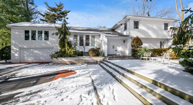 Photo of 97 Cedar Dr, Great Neck, NY 11021