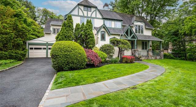 Photo of 36 Richards Rd, Port Washington, NY 11050