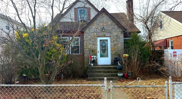 Photo of 253 William St, West Hempstead, NY 11552