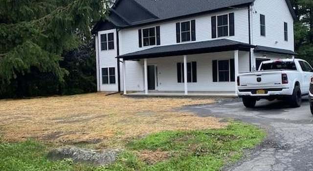 Photo of 4 Blue Jay Dr, Newburgh, NY 12550