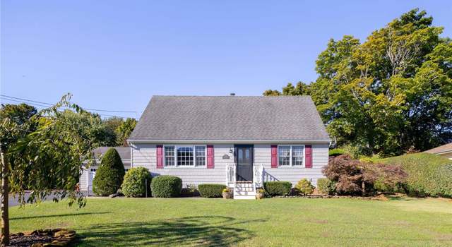 Photo of 17 Circle Dr, Jamesport, NY 11947