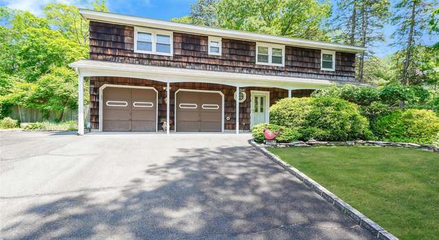 Photo of 45 Radburn Dr, Hauppauge, NY 11788
