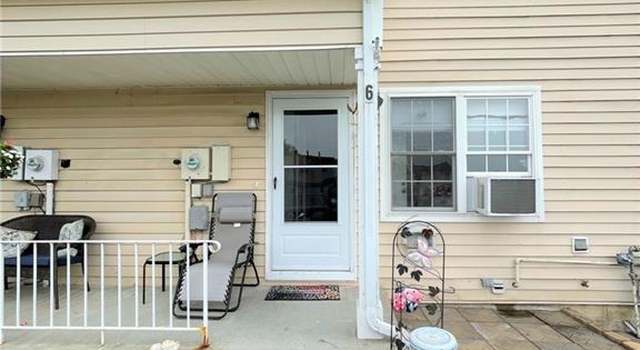 Photo of 6 Franklin Pl, Washingtonville, NY 10992