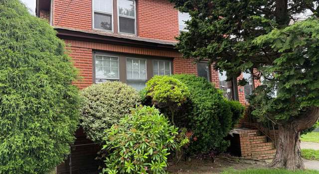 Photo of 401 Oakland Ave, Cedarhurst, NY 11516