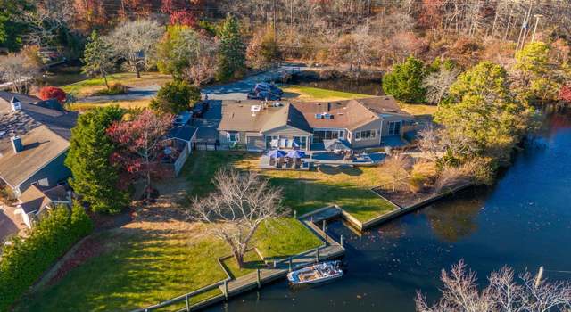 Photo of 32 Biltmore Avenue Ave, Oakdale, NY 11769