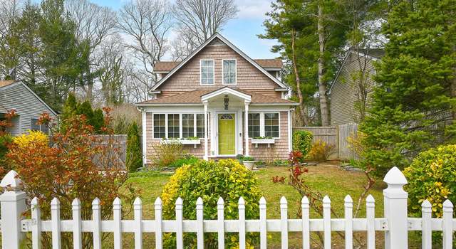 Photo of 39 Nichols Rd, Huntington Station, NY 11746