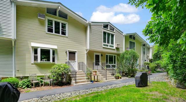 Photo of 37 Scenic Cir, Croton On Hudson, NY 10520