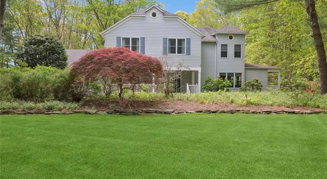 Photo of 6 Carriage Path, Manorville, NY 11949