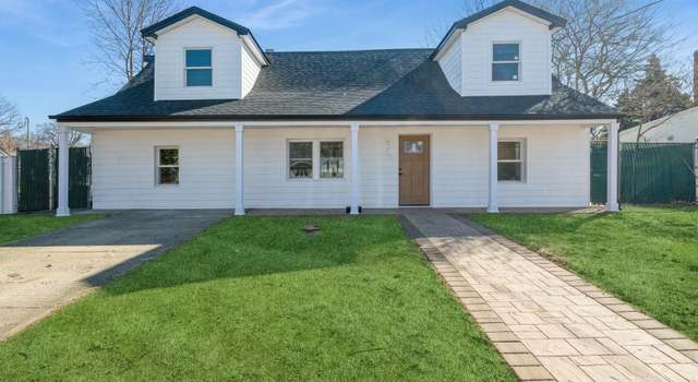 Photo of 2125 North Dr, Seaford, NY 11783