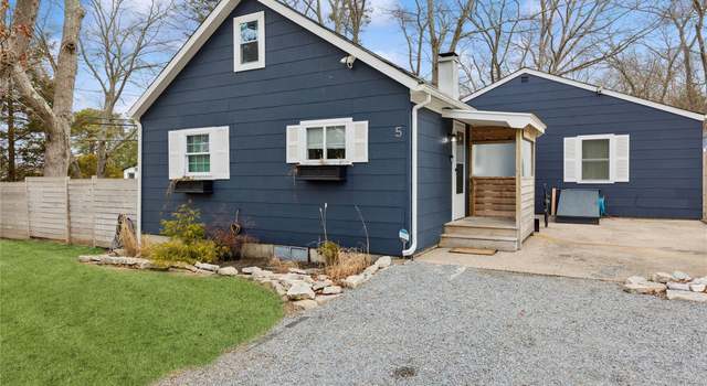 Photo of 5 Sunset Trl, Ridge, NY 11961