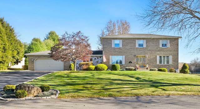 Photo of 12 Hart Dr, Poughkeepsie, NY 12603