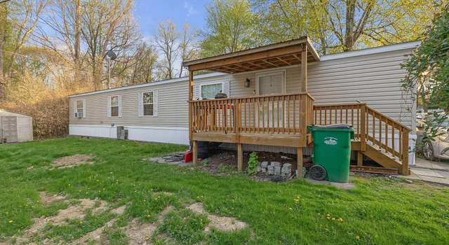 Photo of 10 Fords Ln, Poughquag, NY 12570
