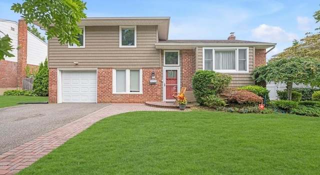 Photo of 26 Michael Dr, Old Bethpage, NY 11804