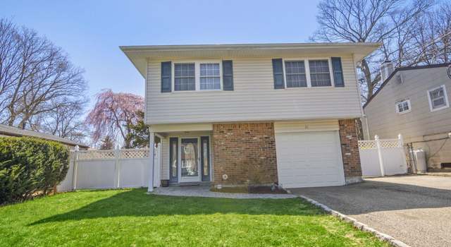 Photo of 14 Croley St, Huntington, NY 11743
