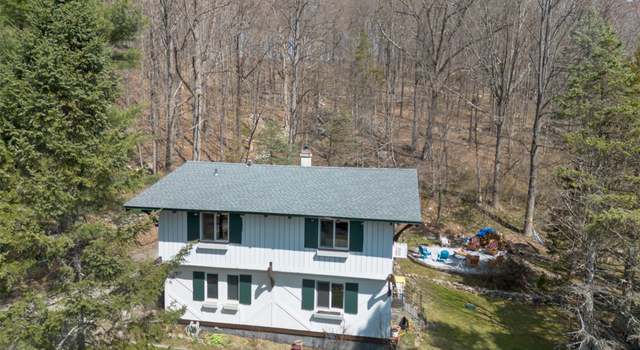 Photo of 10 Breezy Park Rd, Putnam Valley, NY 10579