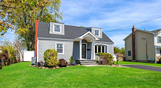 Photo of 23 Barbara Dr, Farmingdale, NY 11735