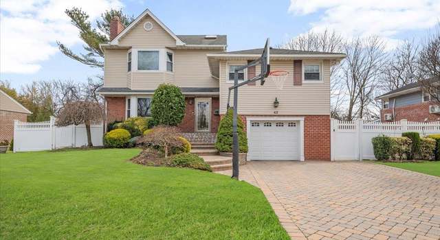 Photo of 42 Audrey Rd, Westbury, NY 11590