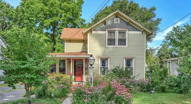 Photo of 15 N Manheim Blvd, New Paltz, NY 12561