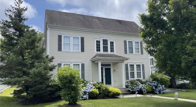Photo of 27 Legendary Cir, Rye Brook, NY 10573