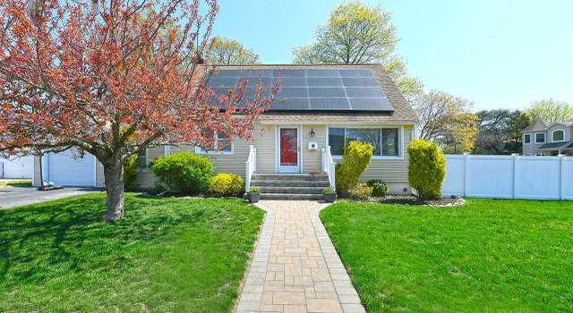 Photo of 214 Maeder Ave, Merrick, NY 11566