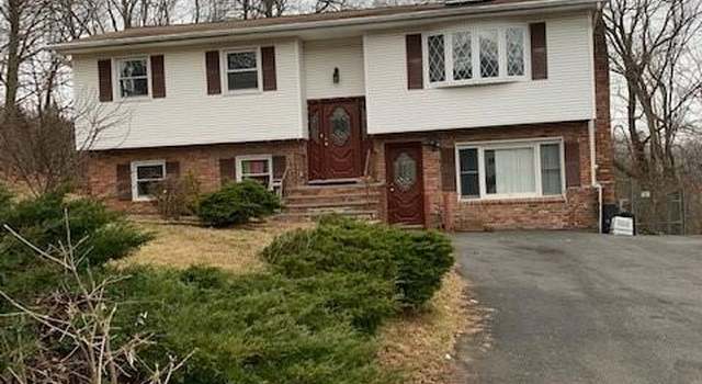 Photo of 904 Ashland St, Valley Cottage, NY 10989