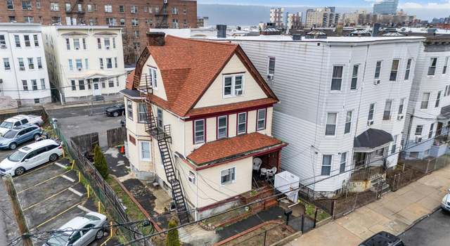 Photo of 43 Cedar Pl, Yonkers, NY 10705
