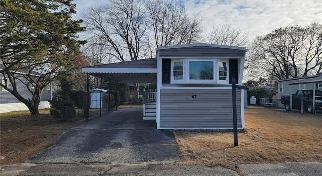 Photo of 67 Minuteman Dr, Bohemia, NY 11716