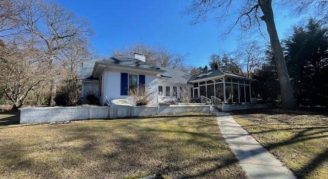 Photo of 2 Crescent Rd, Port Jefferson, NY 11777