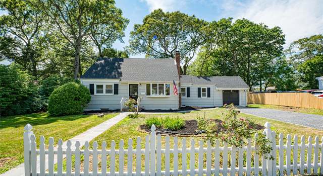 Photo of 12 William St, Port Jefferson Station, NY 11776