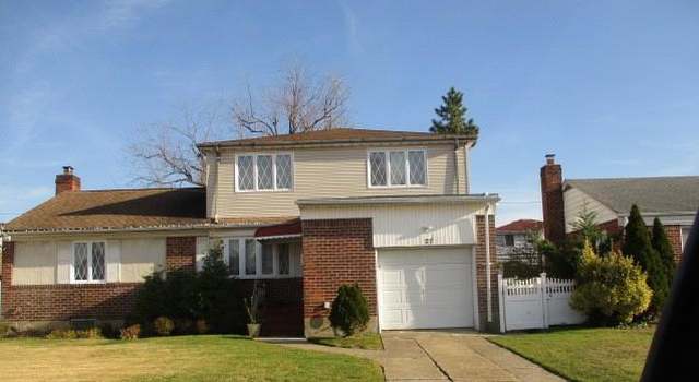 Photo of 27 Caroline Ave, Elmont, NY 11003