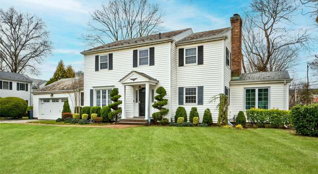 Photo of 30 Borglum Rd, Manhasset, NY 11030