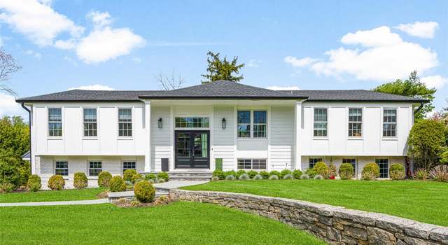 Photo of 14 Northwood Cir, New Rochelle, NY 10804