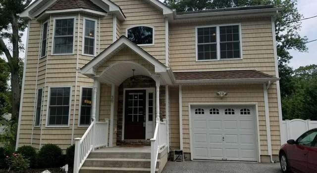 Photo of 39 Mcgaw Ave, Lake Grove, NY 11755