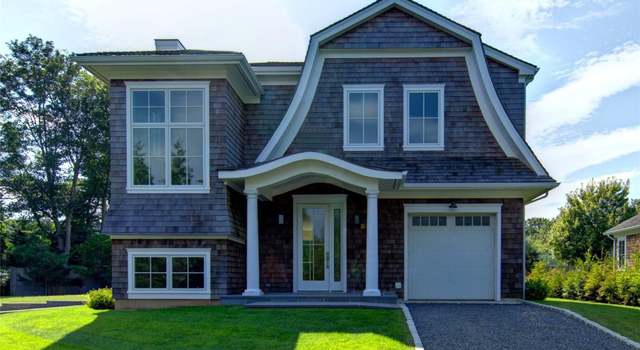 Photo of 4 Crystal Mews Ln, East Hampton, NY 11937