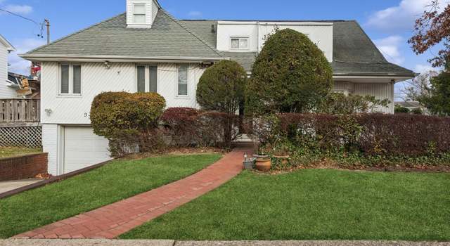 Photo of 934 Eileen Ter, Woodmere, NY 11598