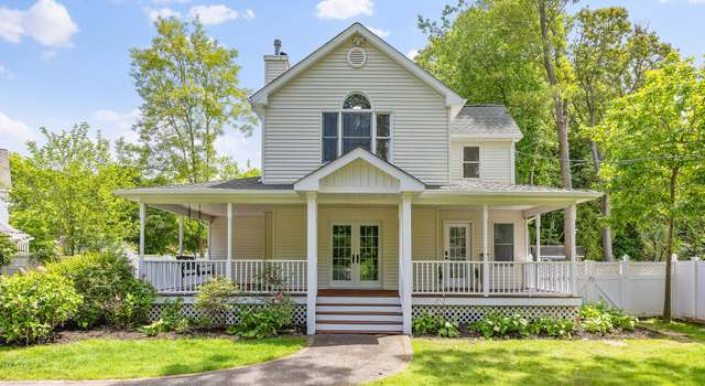 Photo of 242 Lawrence Rd, Kings Park, NY 11754